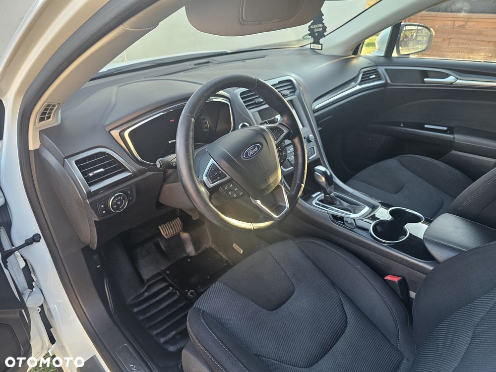 Ford Mondeo - 8