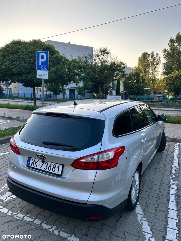 Ford Focus 1.6 Trend - 12