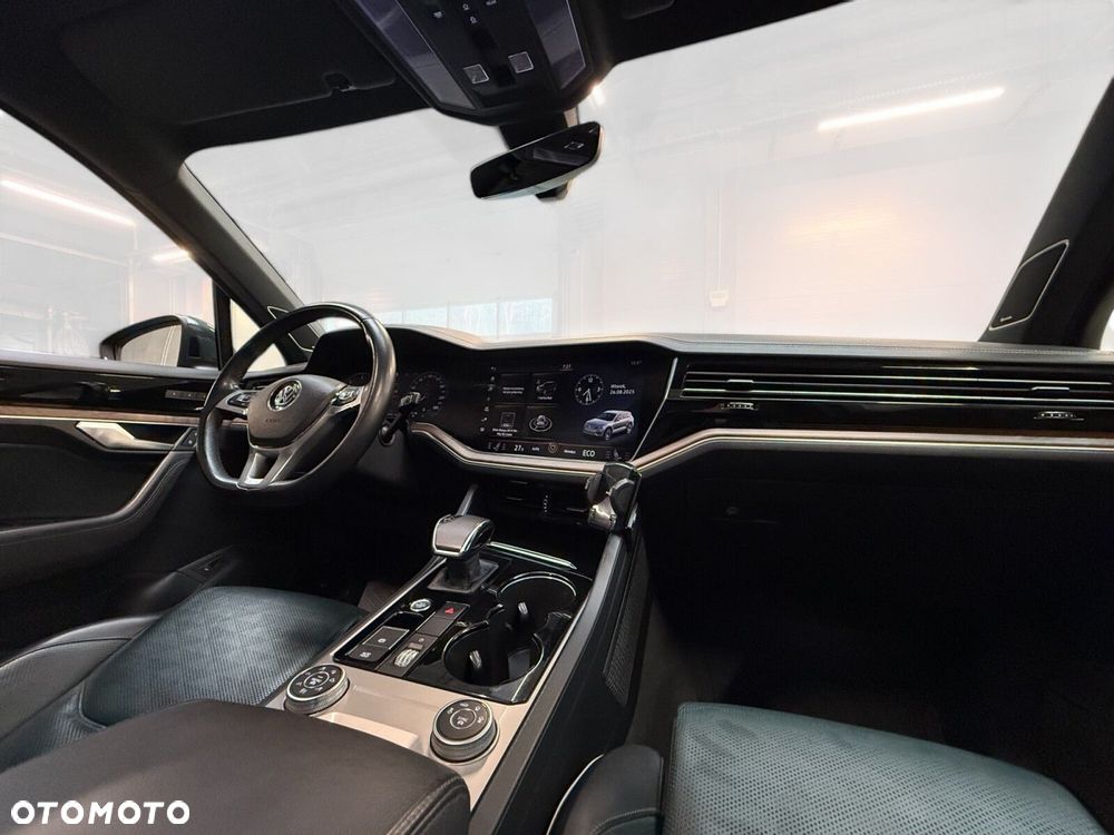 Volkswagen Touareg - 29