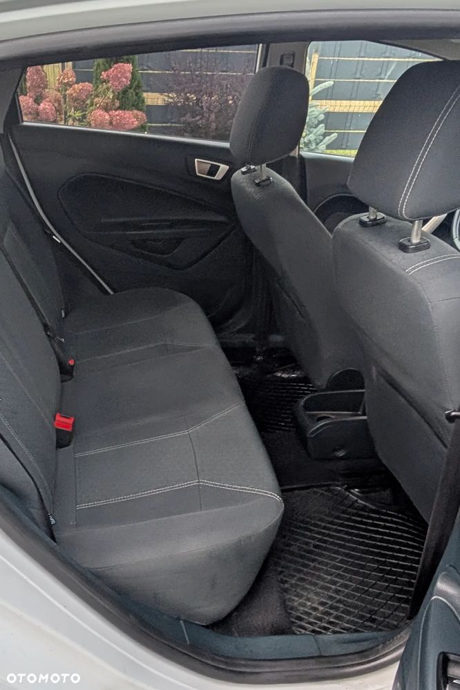 Ford Fiesta 1.4 Titanium - 14