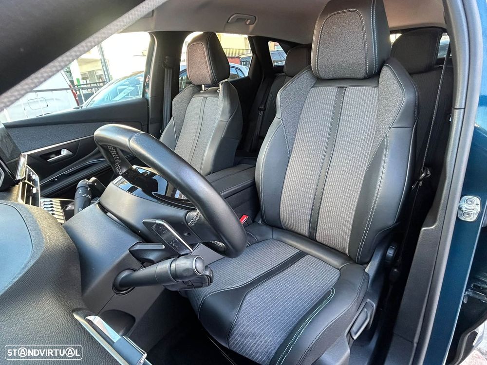 Peugeot 3008 - 18