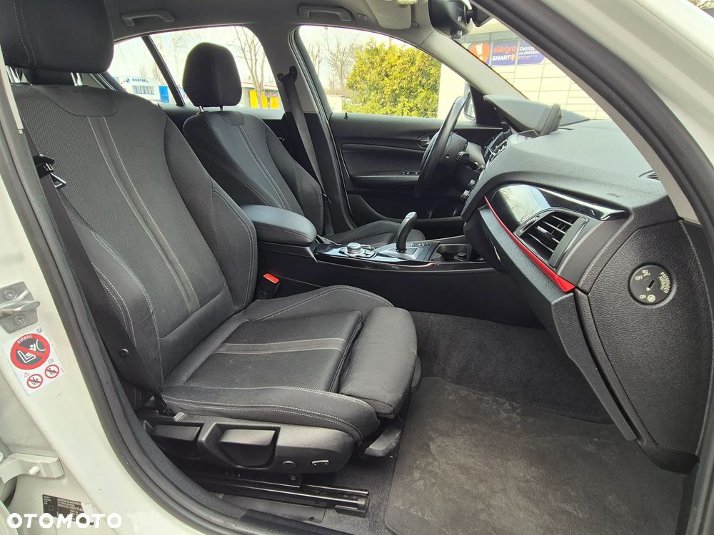 BMW Seria 1 118i Advantage - 32