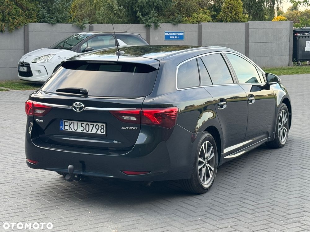 Toyota Avensis - 36