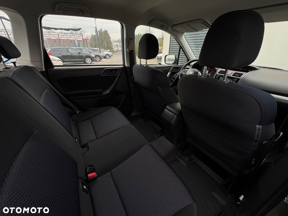 Subaru Forester 2.0 D Active - 30