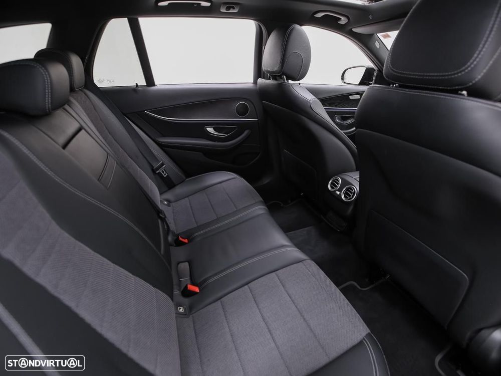 Mercedes-Benz E 300 de AMG Line 4Matic - 10