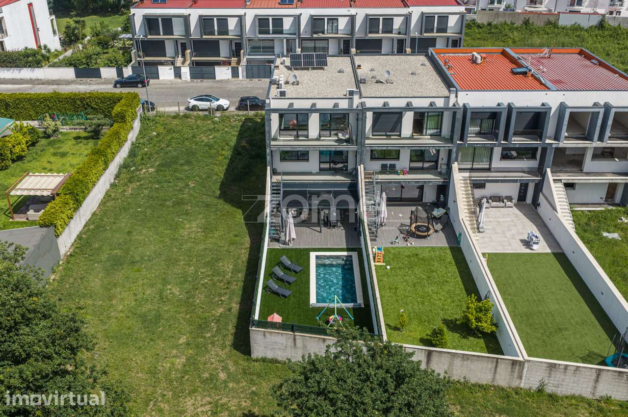 Moradia T3 c/ Piscina e Lounge Privado | Merelim, Braga - Grande imagem: 3/39