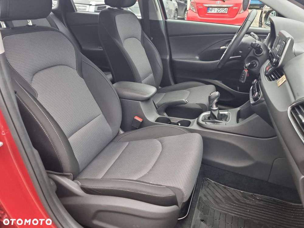 Hyundai i30 1.4 Comfort - 10