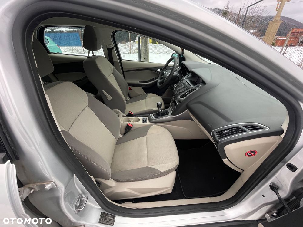 Ford Focus 1.6 TDCi DPF SYNC Edition - 12