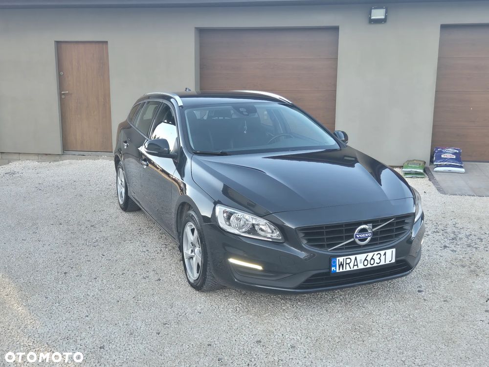 Volvo V60 D2 Drive-E Momentum - 2
