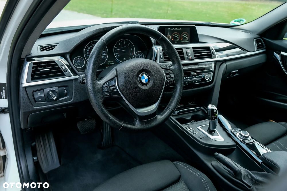 BMW Seria 3 320d Sport Line - 20