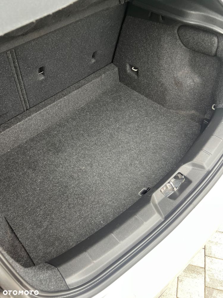 Volvo V40 D2 Drive-E Momentum - 14