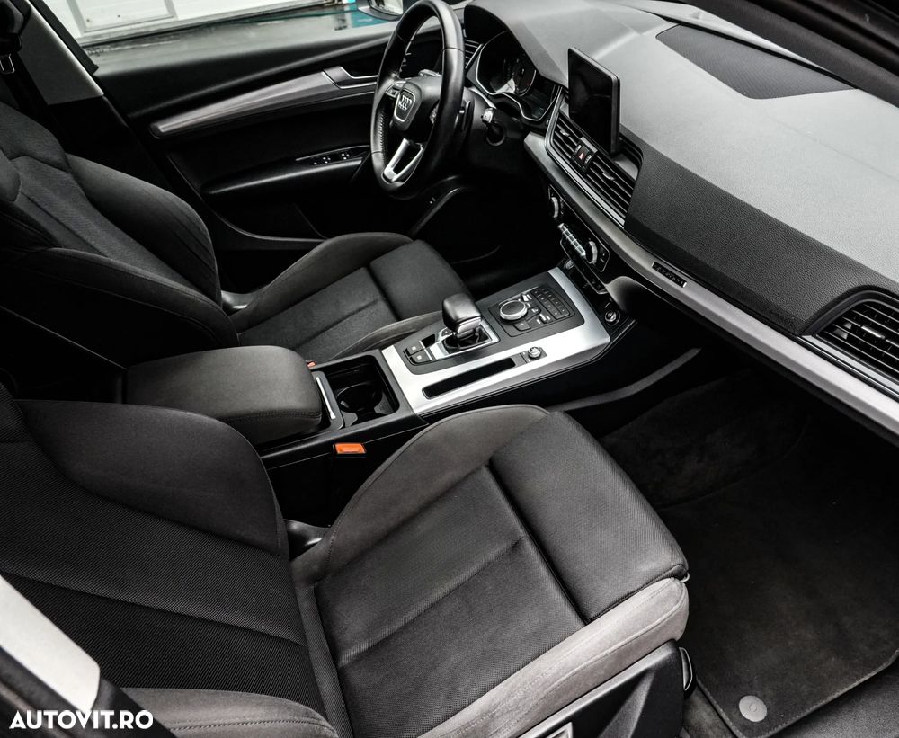 Audi Q5 2.0 40 TDI quattro S tronic Design - 12