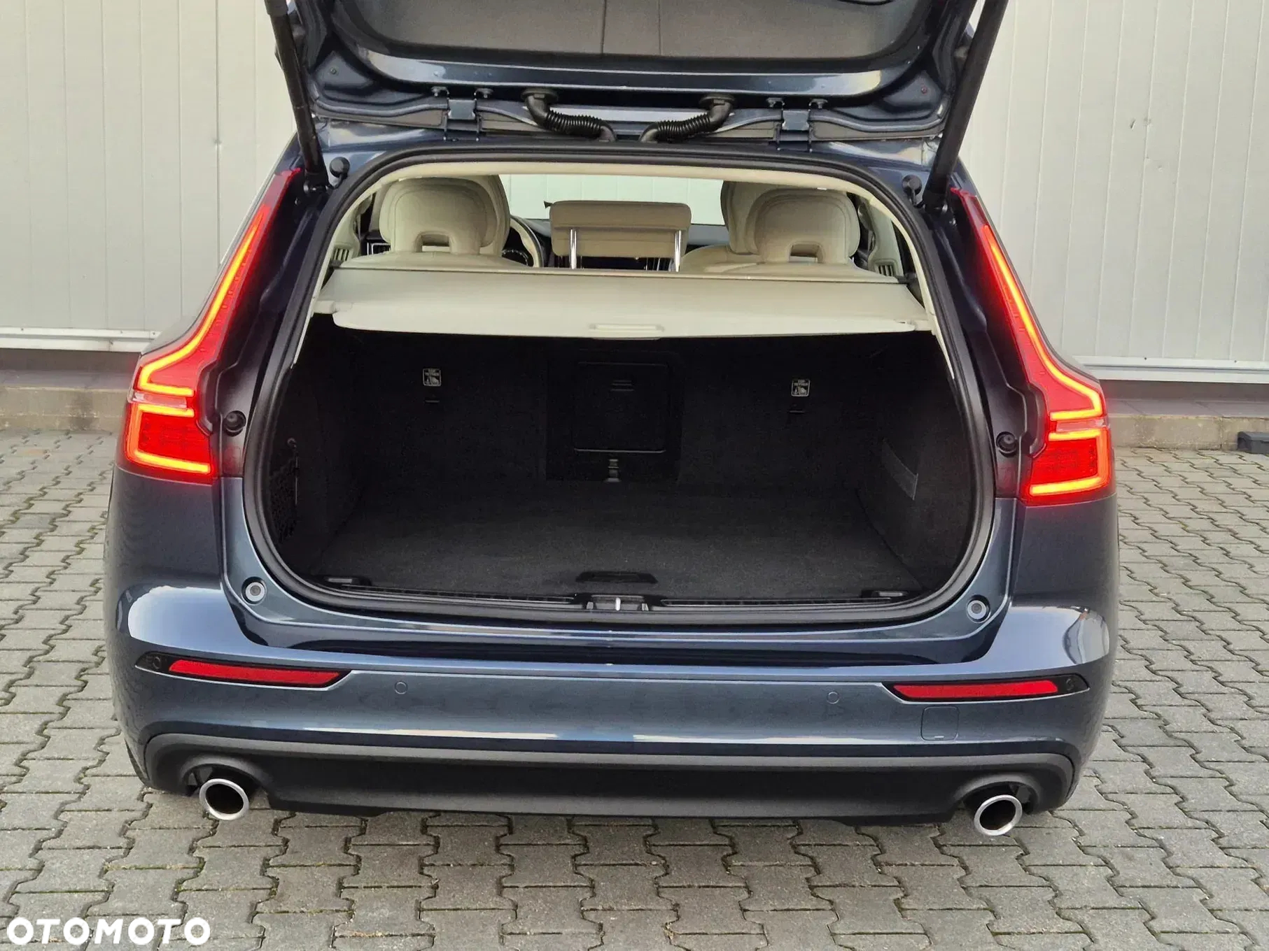 Volvo V60 T5 GPF Momentum - 24
