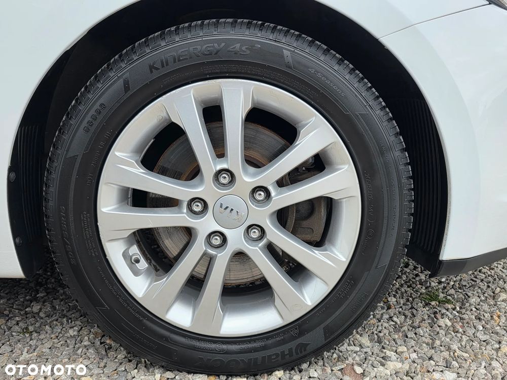 Kia Ceed 1.4 CVVT Dream-Team Edition - 27