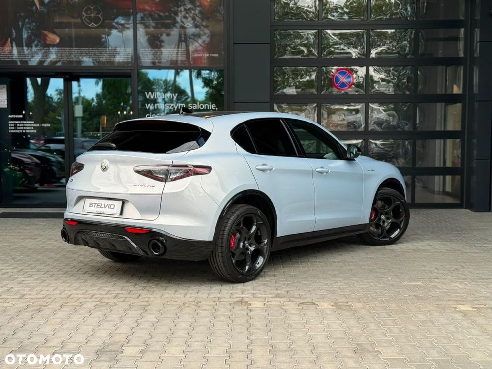 Alfa Romeo Stelvio - 7