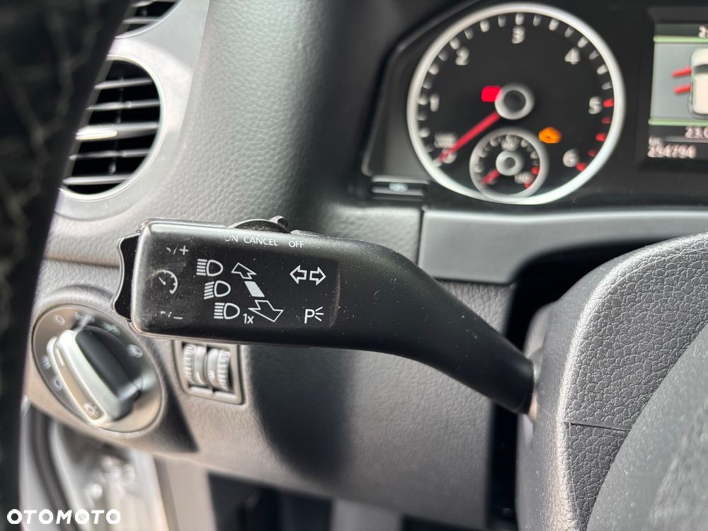 Volkswagen Tiguan 2.0 TDI DPF BlueMotion Technology Trend & Fun - 33