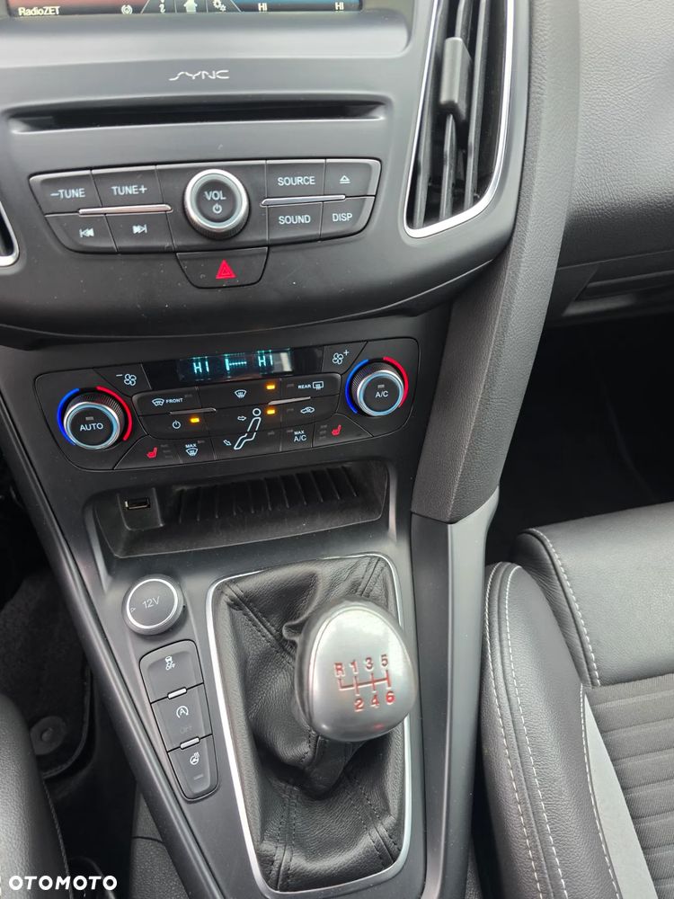 Ford Focus 2.0 EcoBoost ST mit Leder-Exclusiv-Paket - 10