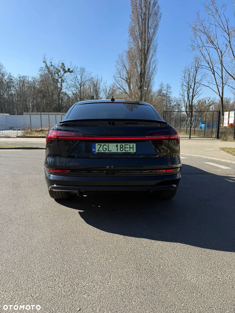 Audi e-tron - 7