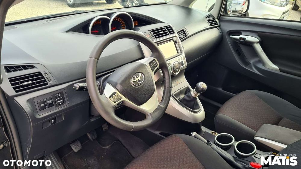 Toyota Verso - 22