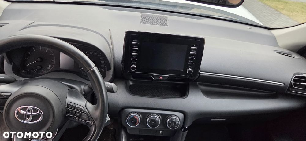 Toyota yaris VAN - 5