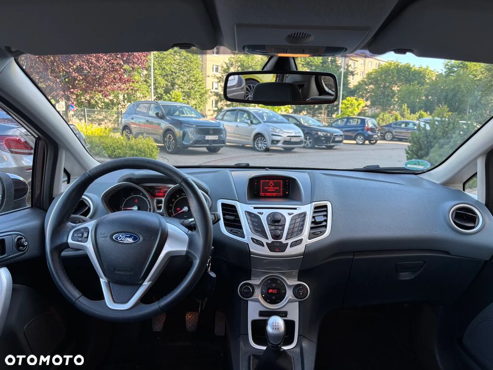 Ford Fiesta 1.25 Titanium EU5 - 19