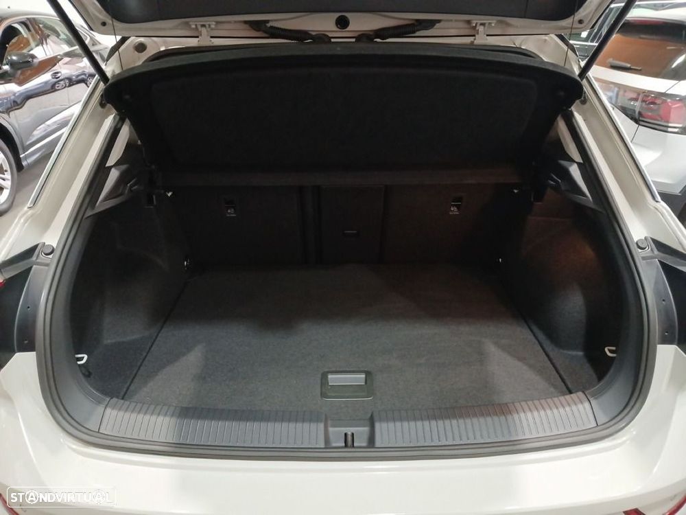 VW T-Roc 1.0 TSI Urban - 24