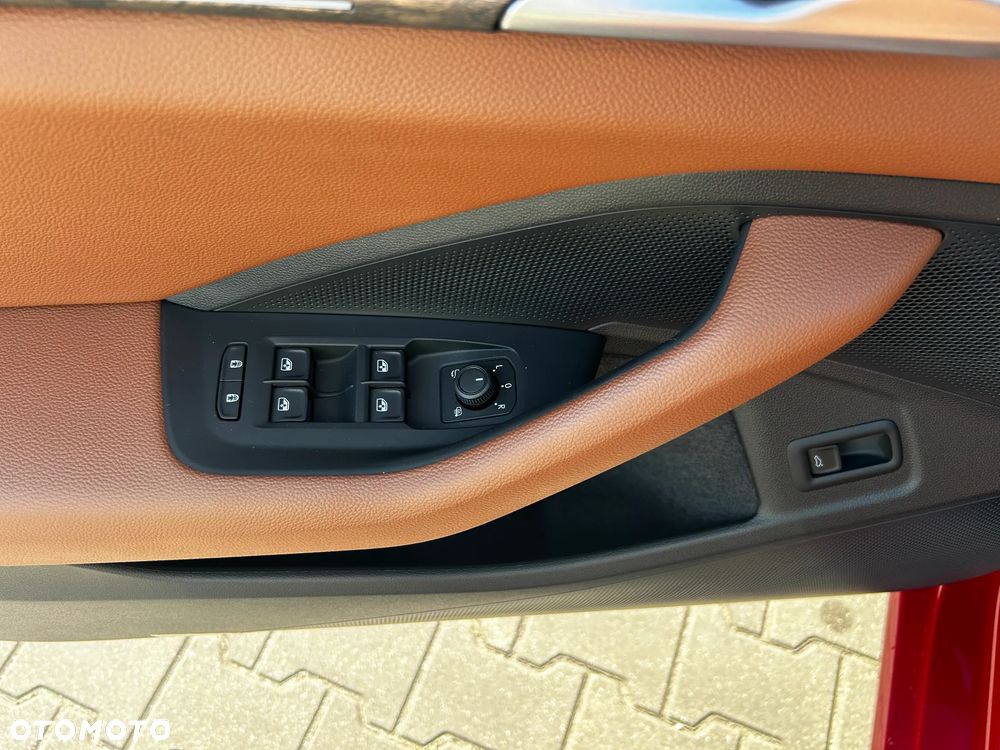 Skoda Superb 2.0 TDI SCR 4x4 L&K DSG - 19