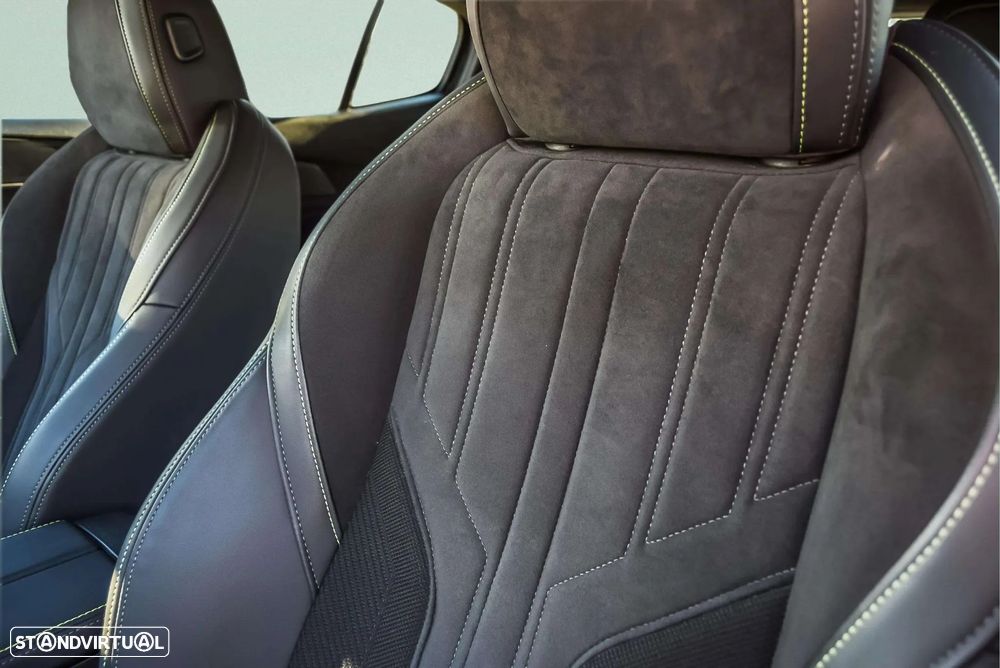 Peugeot 408 1.6 Hybrid GT e-EAT8 - 16