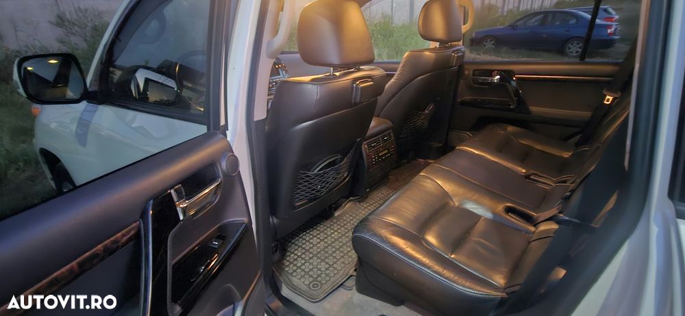 Toyota Land Cruiser 4.5 D-4D Luxury - 3