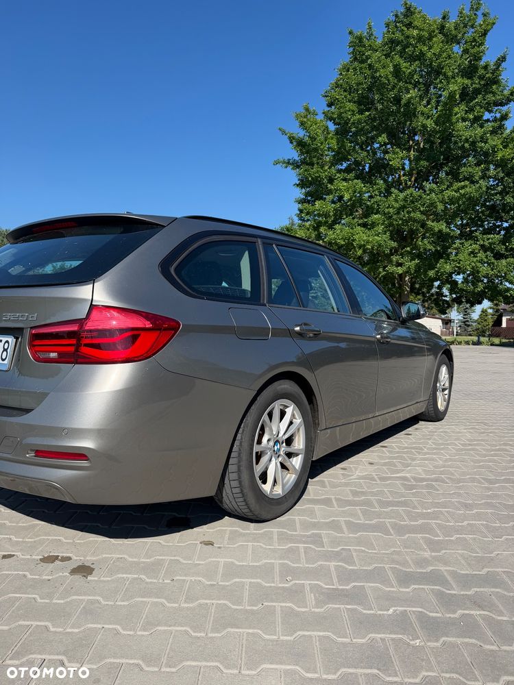 BMW Seria 3 320d Efficient Dynamics Sport Line - 5