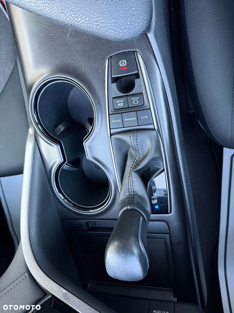 Toyota Camry 2.5 Hybrid Comfort CVT - 14