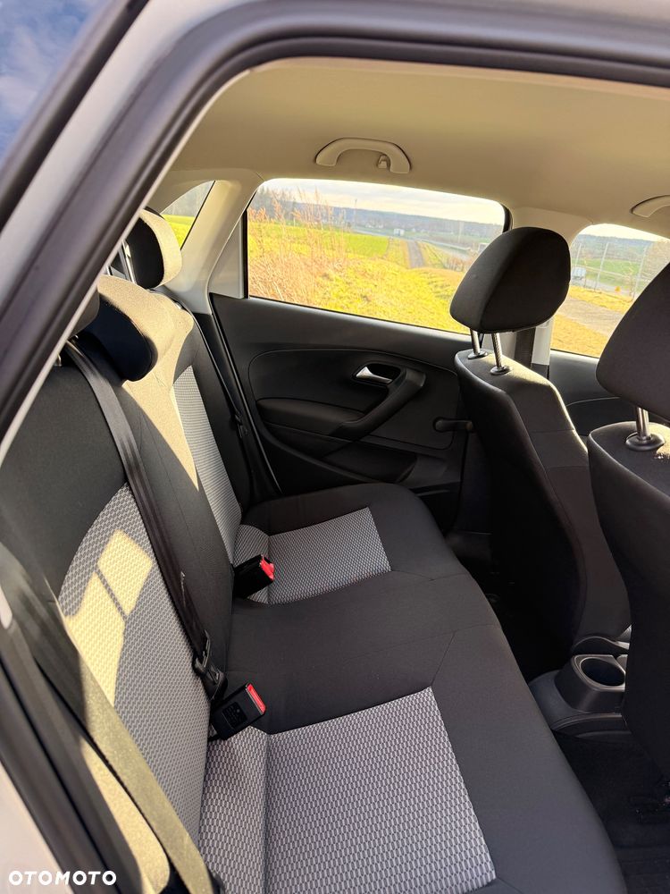 Volkswagen Polo 1.6 TDI Comfortline - 11
