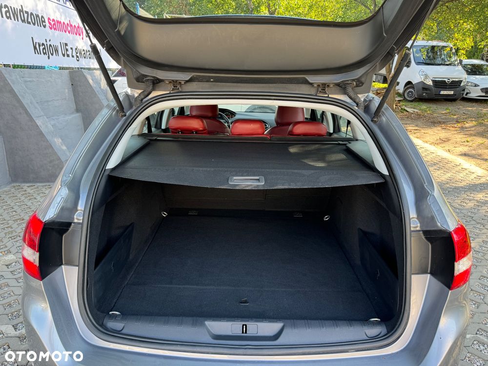 Peugeot 308 SW BlueHDi 130 Allure - 30