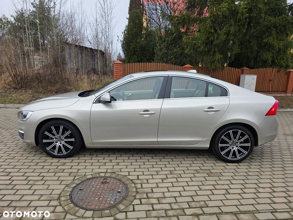 Volvo S60 D4 Geartronic Summum - 20