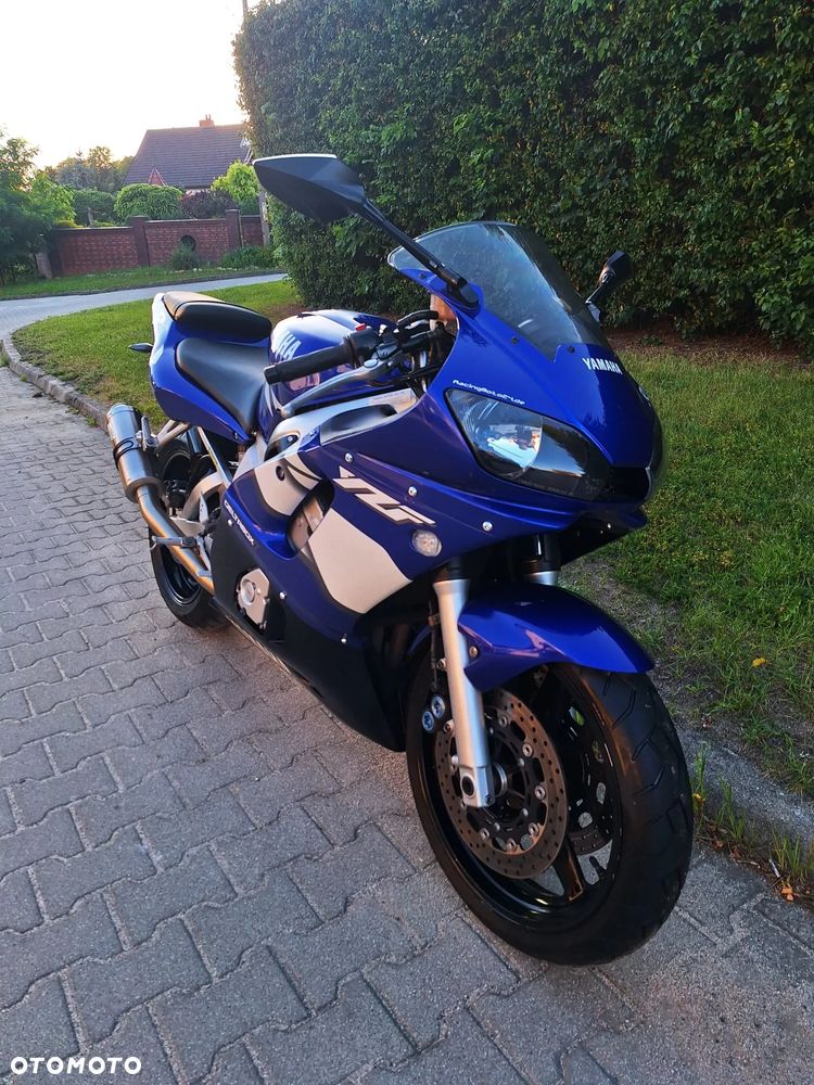 Yamaha R6 - 9