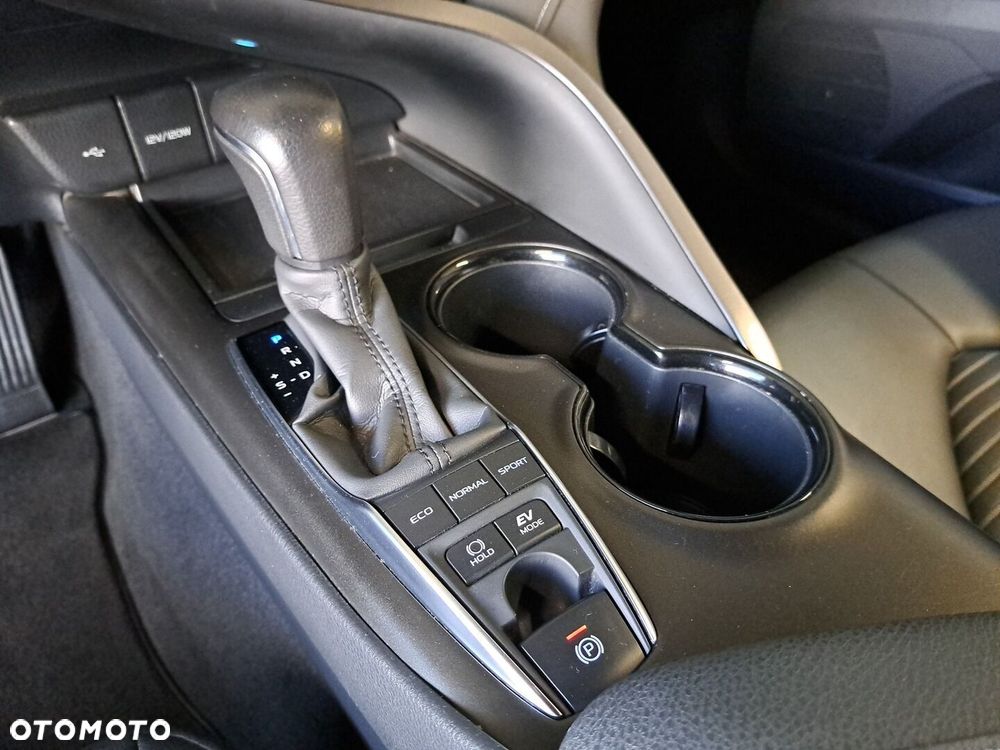 Toyota Camry 2.5 Hybrid Prestige CVT - 28