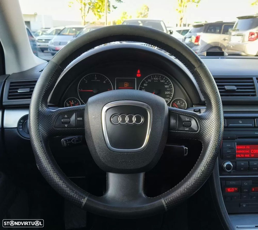 Audi A4 2.0 TDI S-line - 15