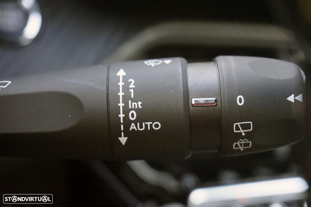 Peugeot 208 1.2 PureTech GT Line - 18