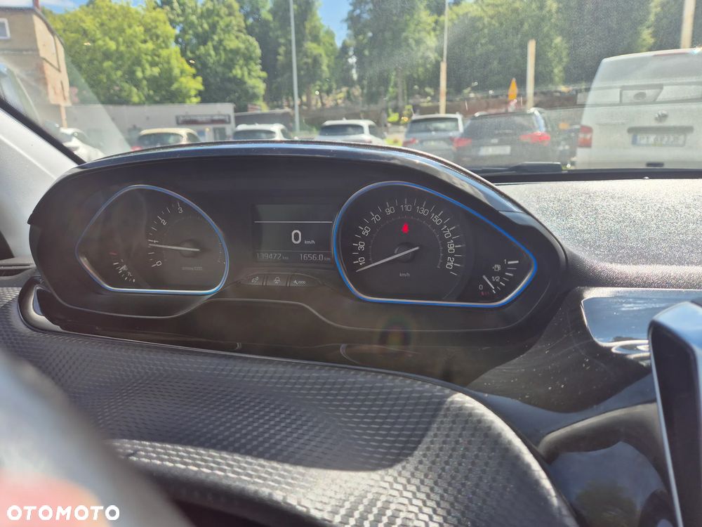 Peugeot 2008 1.2 PureTech Active S&S - 16