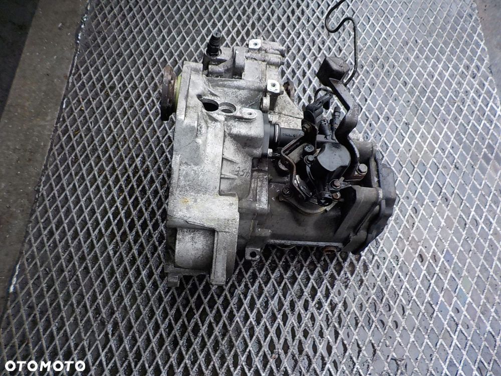 VOLKSWAGEN BORA 1.8 TB SKRZYNIA BIEGÓW DYN - 3