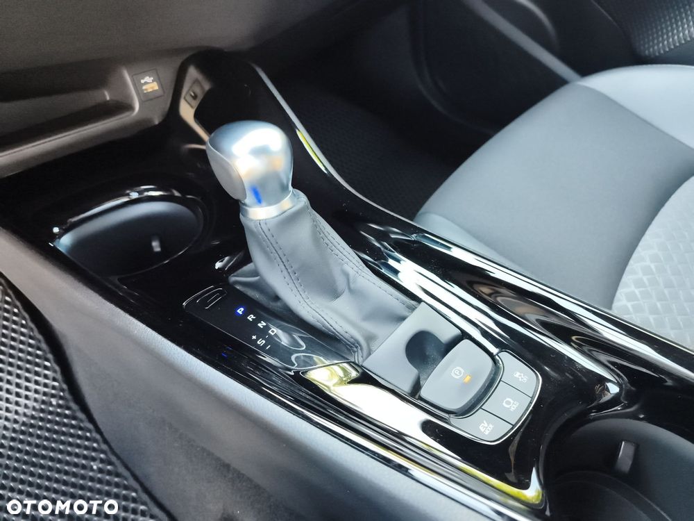 Toyota C-HR 2.0 Hybrid Style - 24