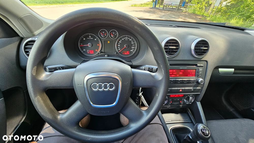 Audi A3 Sportback 2.0 TDI DPF Ambiente - 31