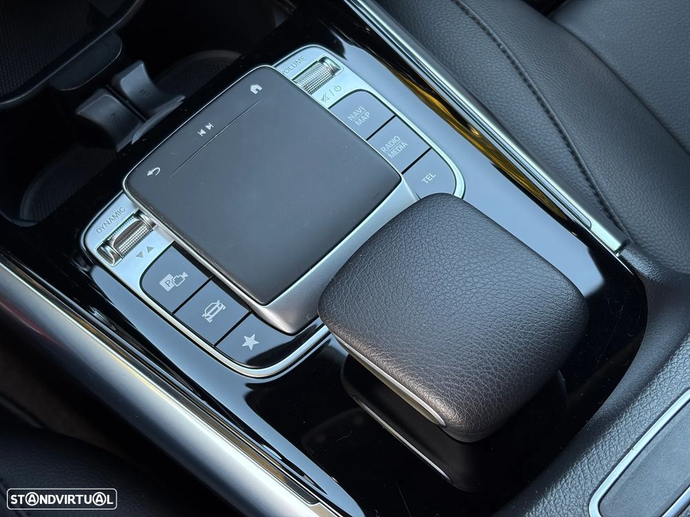 Mercedes-Benz B 180 7G-DCT Progressive - 32