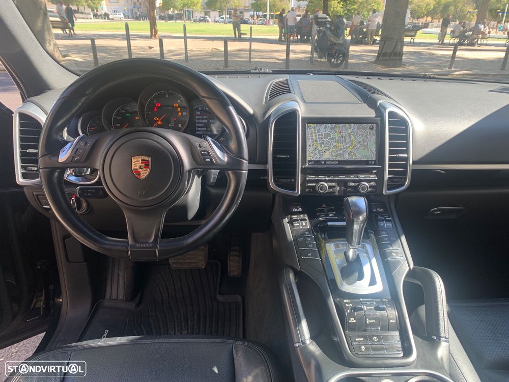 Porsche Cayenne Platinum Edition - 10