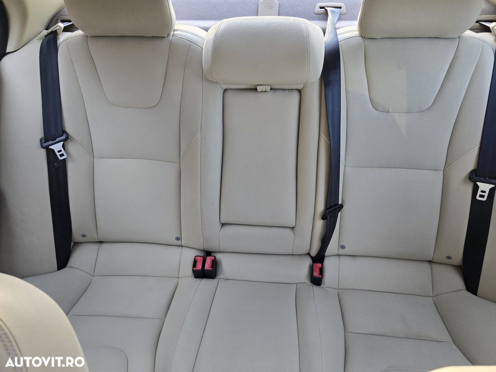 Volvo S60 D3 Geartronic Momentum - 18