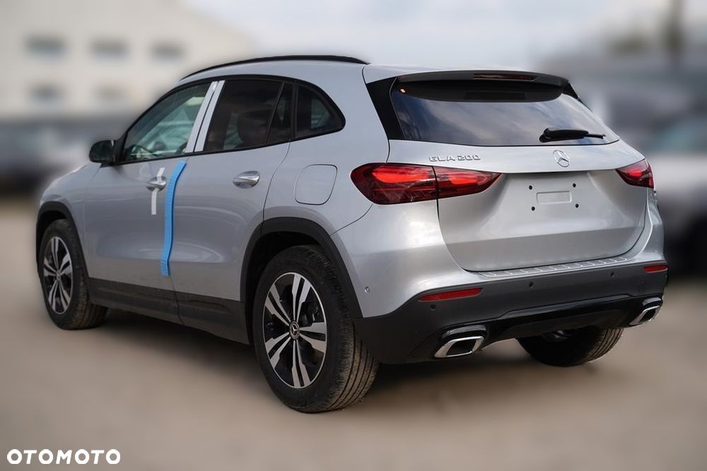Mercedes-Benz GLA 200 mHEV Progressive 7G-DCT - 6