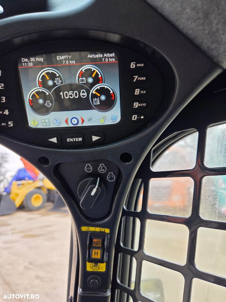 Bobcat PE SENILE, NOU, SUPER PROMOTIE 46900 EUR+Tva, furci, cupa multifuncitonala 4x1, ridica 717kg, masa operationala 3t, motor Bobcat 41kW, cabina inchisa, inst hidr suplimentara, posibilitate leasing 5 ani-PROMOTIE 46900 EUR+Tva - 13