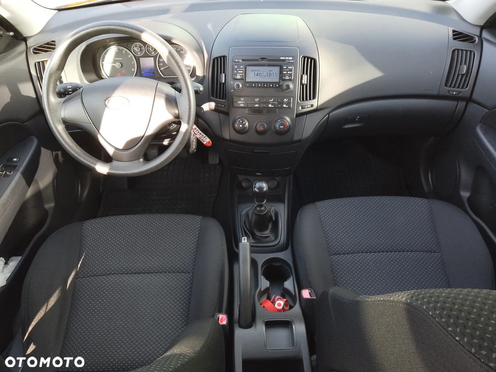 Hyundai i30 1.4 Classic + - 14
