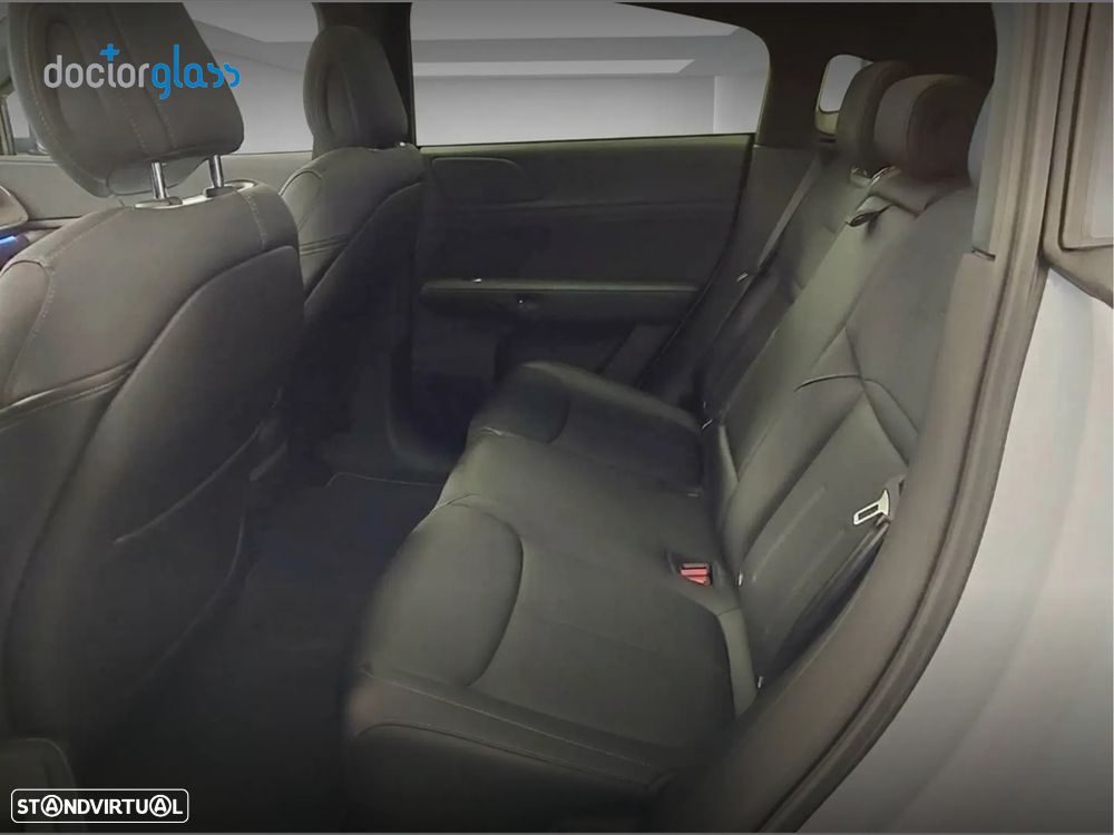 Xpeng G6 66 kWh Standard Range + Gancho de Reboque - 10
