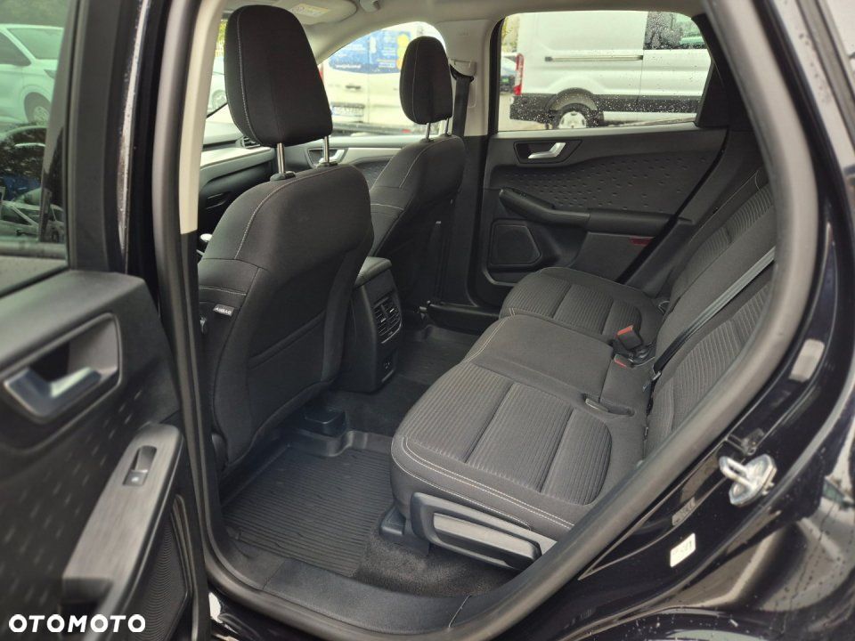 Ford Kuga - 13